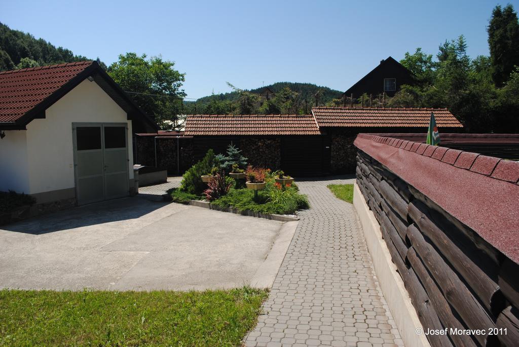 Pension Karolina Trnava 外观 照片