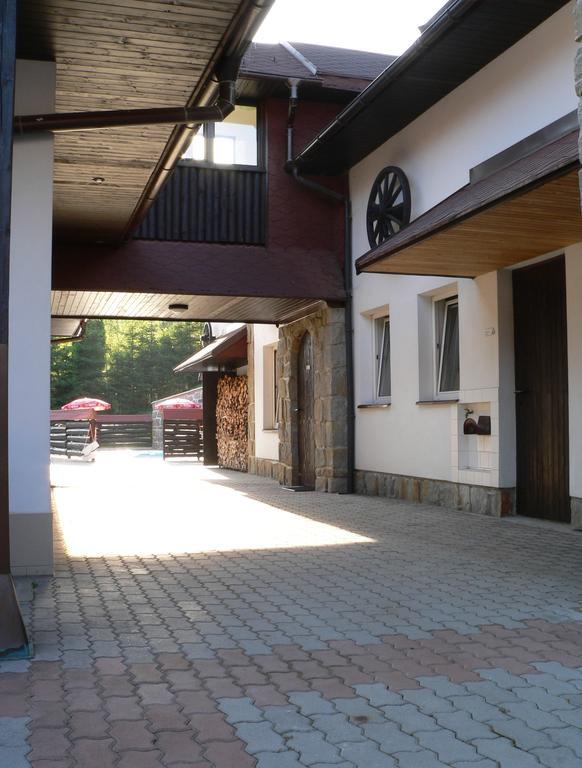 Pension Karolina Trnava 外观 照片